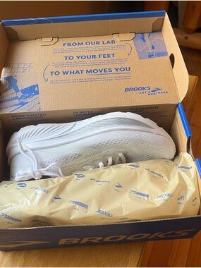 Women’s Brooks Ghost 16 Run & Walk shoes